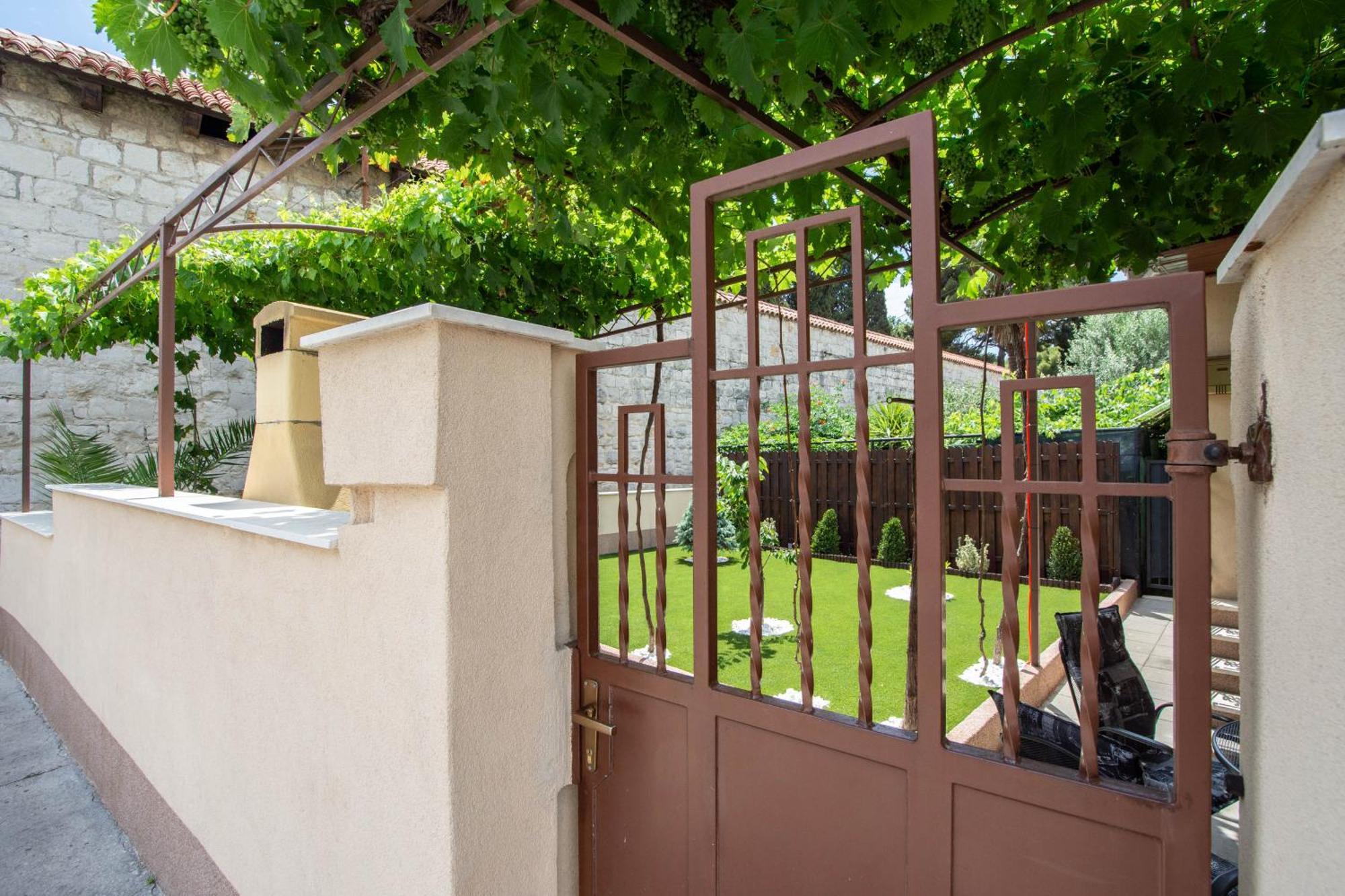 Antique Garden Villa Split Exterior foto